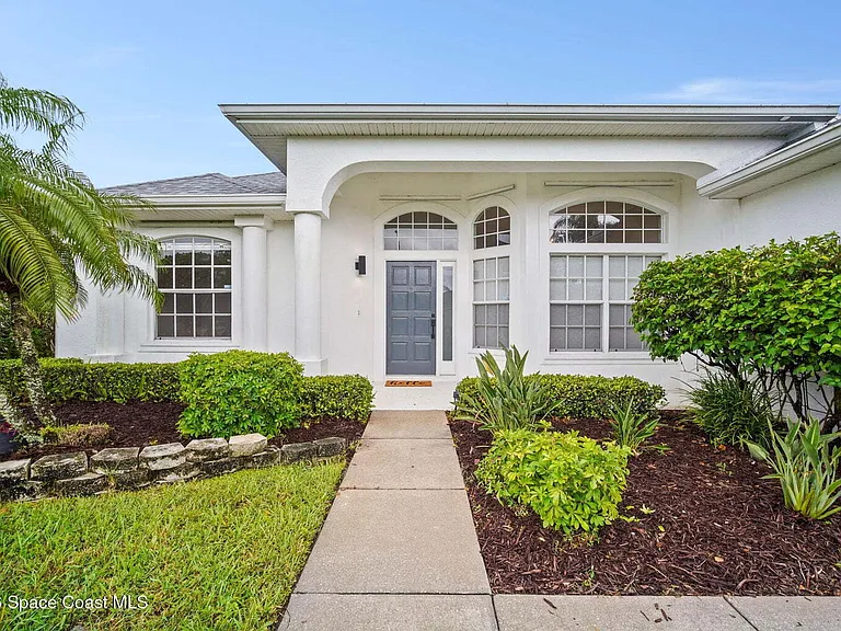 2253 Brightwood Cir — Photo 3
