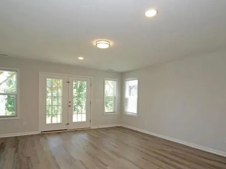 1351 Brown Velvet Ln — Photo 9