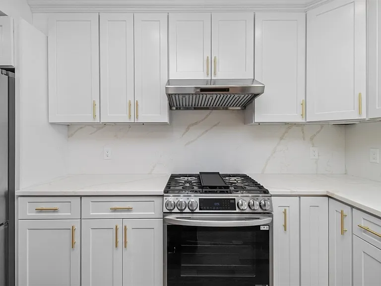 66 Stanley St #2 — Photo 5