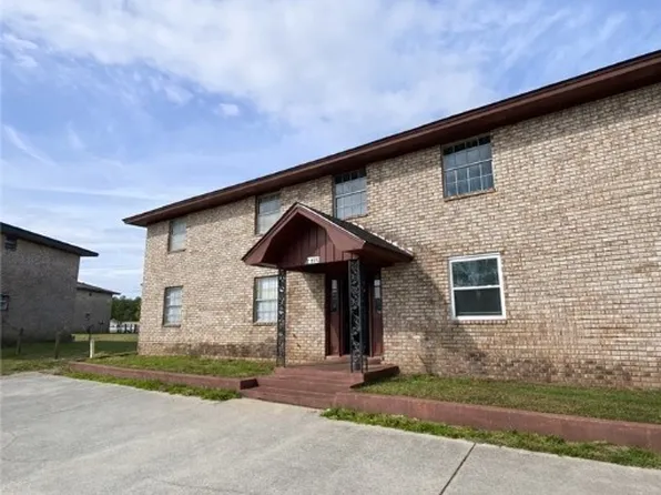 113 Woodhouse Ln APT B, Savannah, GA 31406