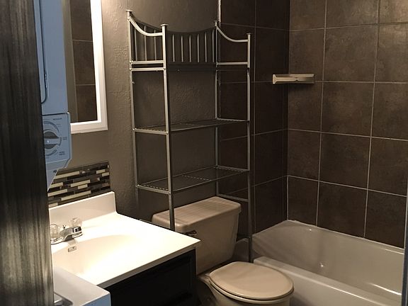 5th image of 11525 N Meridian Ave APT 217