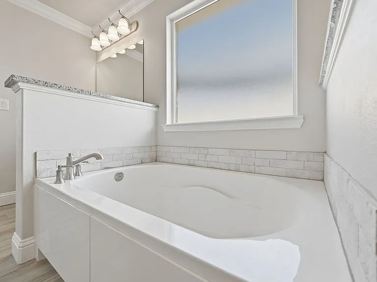 6801 Baron Dr — Photo 40