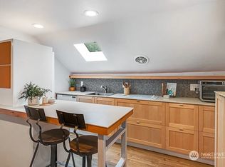 8316 49th Ave S #2, Seattle, WA 98118