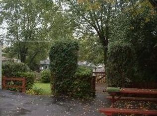 151 N Ridgemoor Ave, Mundelein, IL 60060