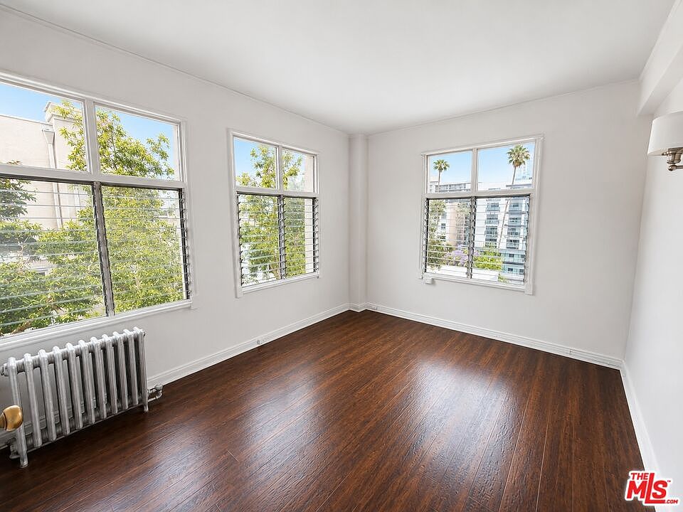 1st image of 634 S Gramercy Pl #607
