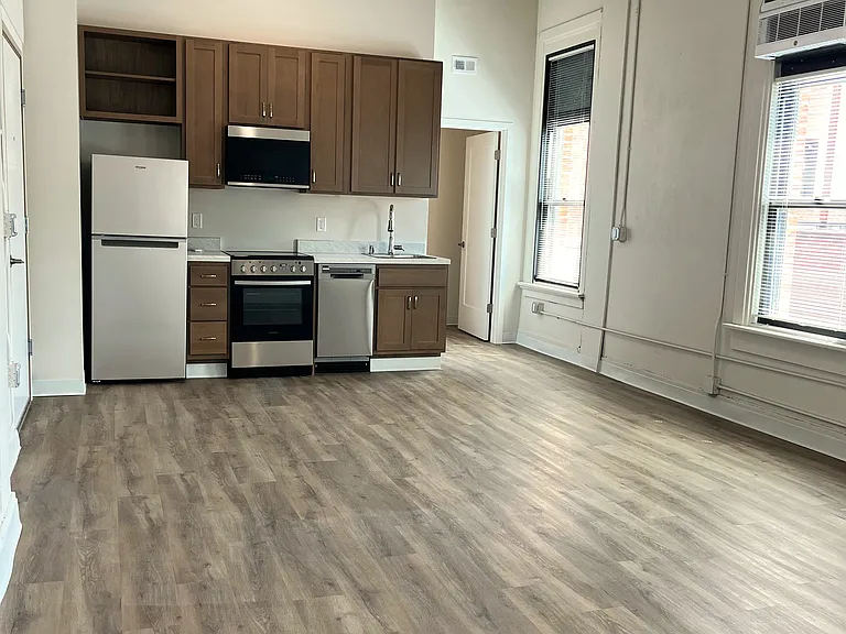 Unit 214 Kitchen