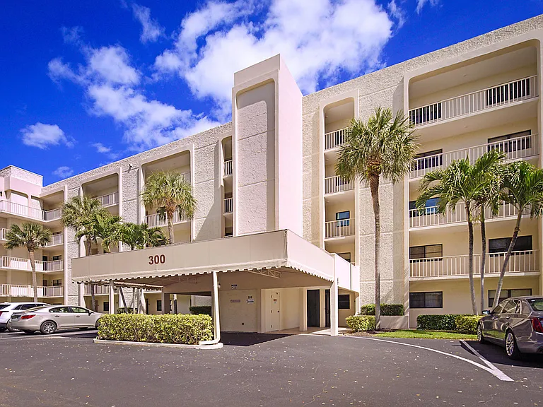 300 Intracoastal Pl #101 — Photo 3
