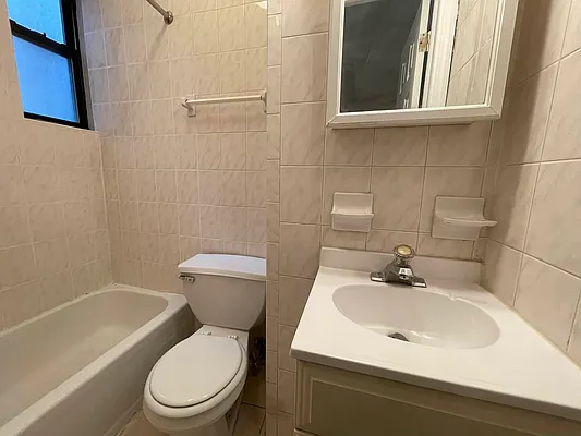 Rented by Century 21 Premier  | media 12