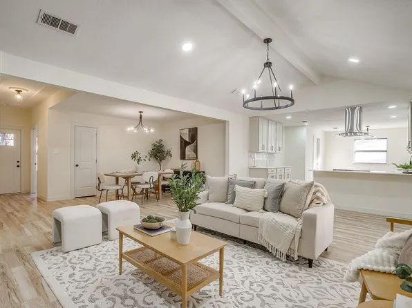 2421 Meadow Vw, Bedford, TX 76021