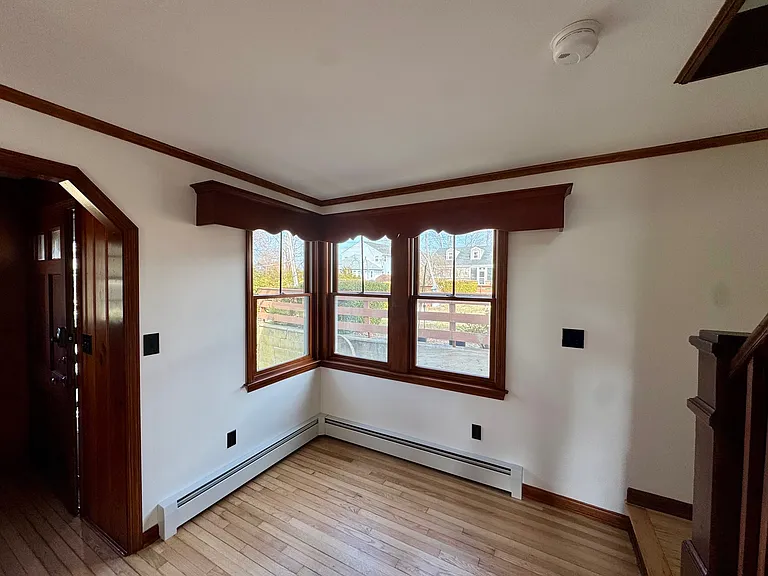 34 Union Ave — Photo 7