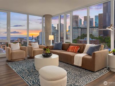 450 S Main St #912, Seattle, WA, 98104