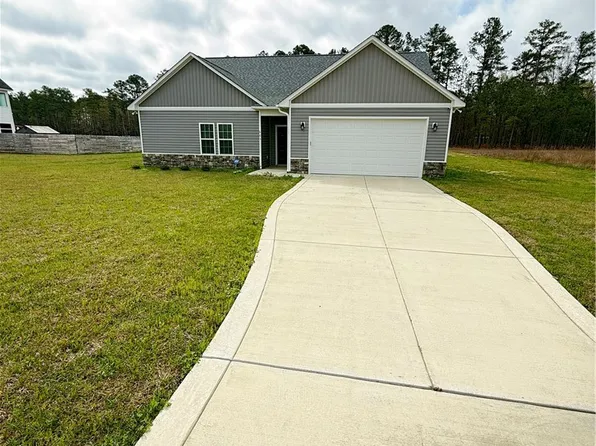 663 Hector McNeill Rd, Raeford, NC 28376