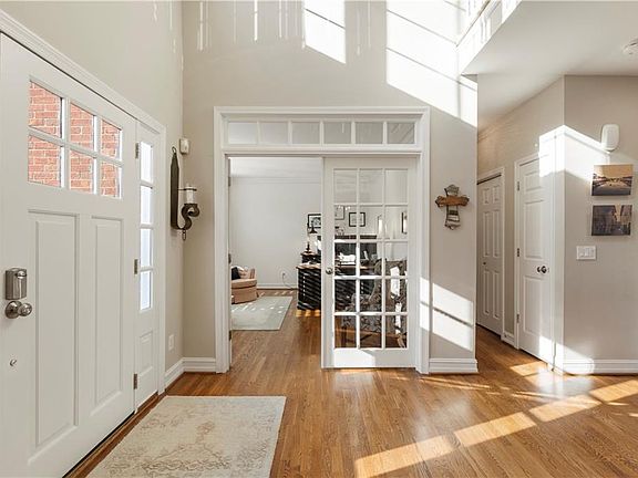 3rd image of 1805 Broadwell Oaks Dr