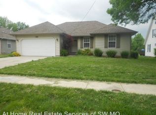 3025 W Brower St, Springfield, MO 65803
