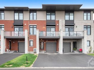 532 Labrador Cres, Ottawa, ON K1T0R4