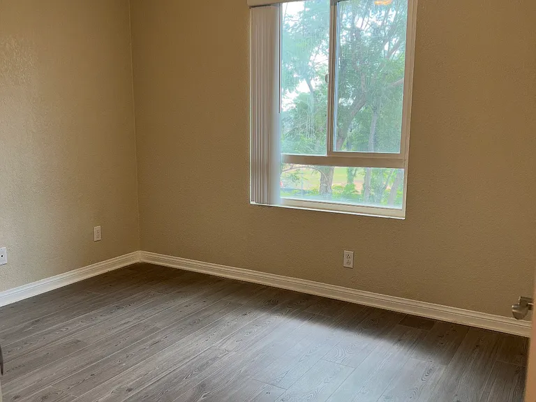 5252 Orange Ave #127 — Photo 8