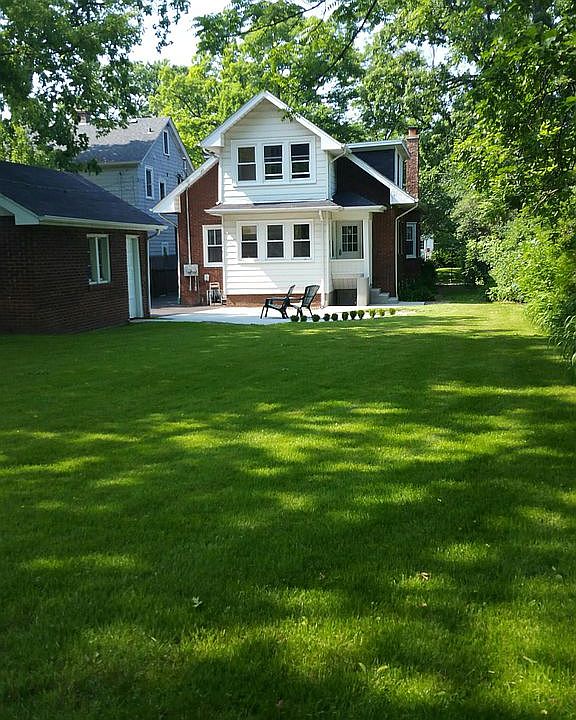 1st image of 596 Vine Ave