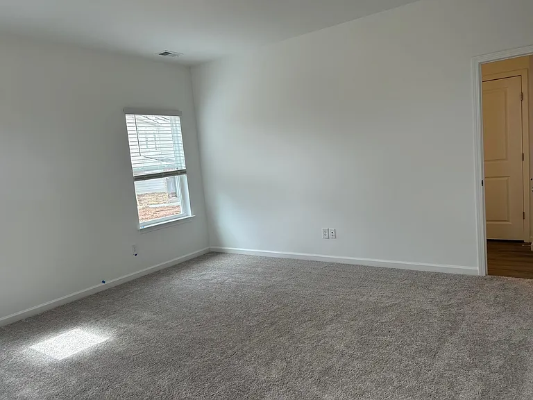 163 Townsend Cir — Photo 8