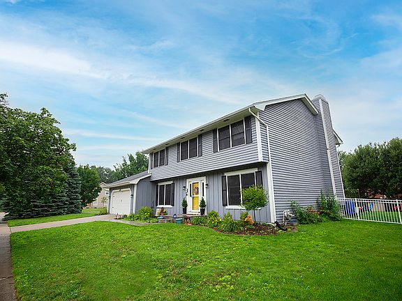 2nd image of 1 Harbor Pointe Ct