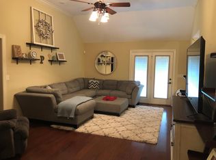 1648 Maple Valley Rd, Charlotte, TN 37036