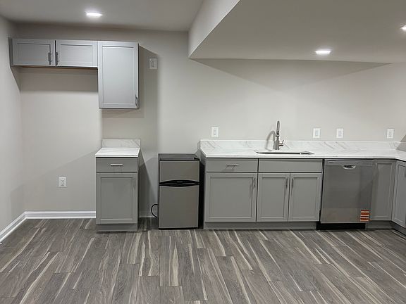 5th image of 200 Bridgewater Dr #Basement