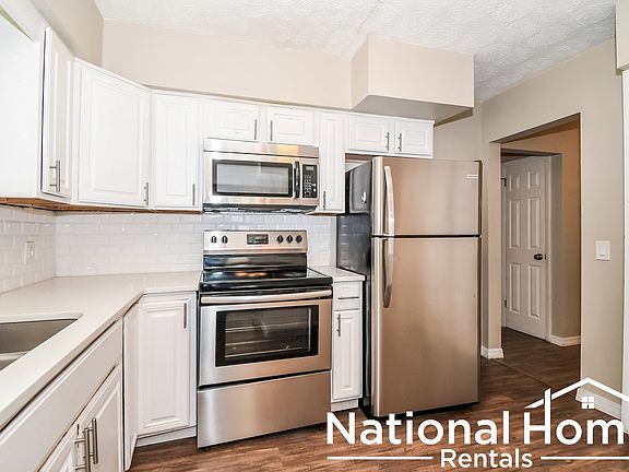 5th image of 3734 Barmer Dr