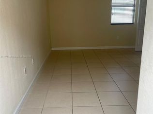 9462 SW 171st Ave #B, Miami, FL 33196