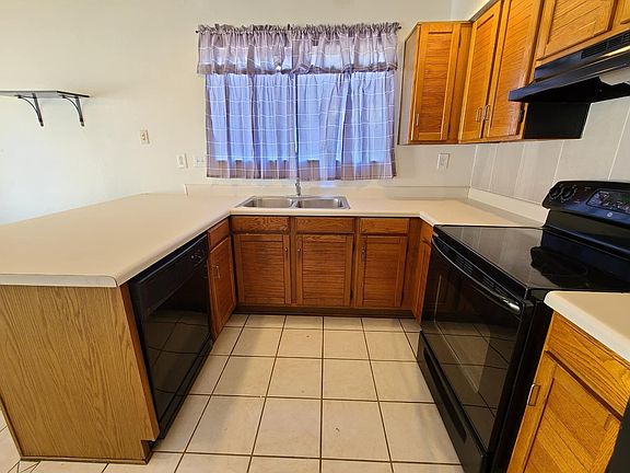 5th image of 5205 W Boston Way N