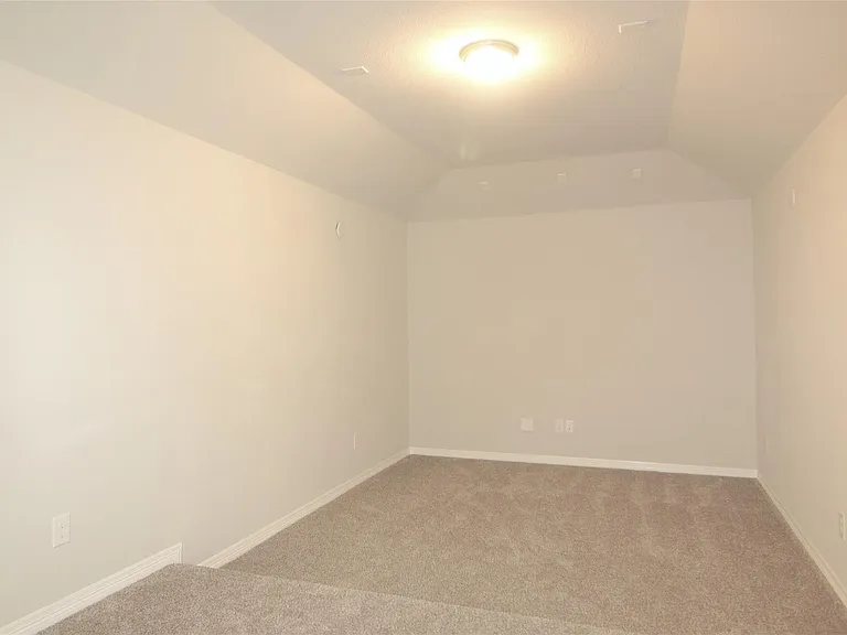 1019 Fresh Spring Rd — Photo 19