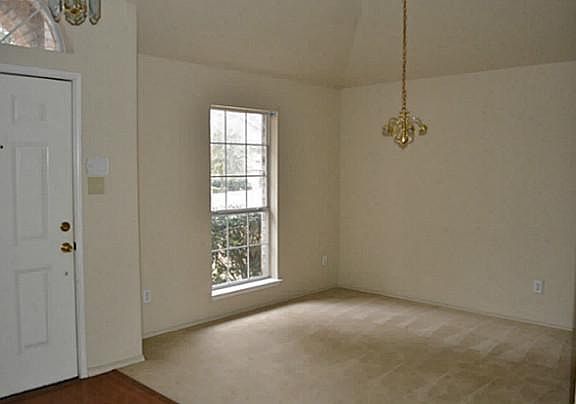 4th image of 721 Deloach Dr