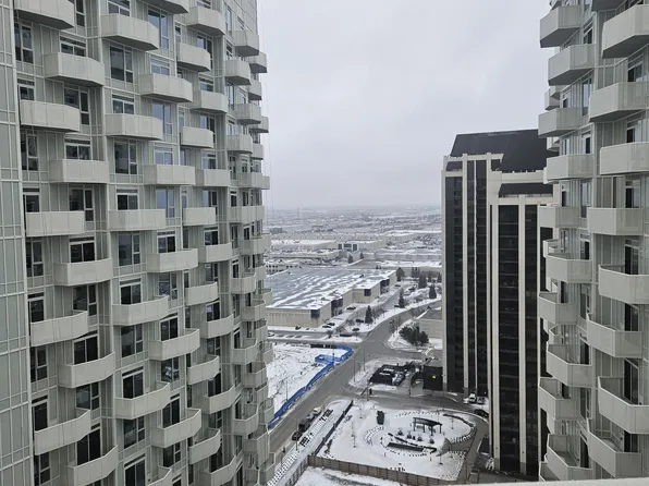 498 Caldari Rd, Vaughan, ON