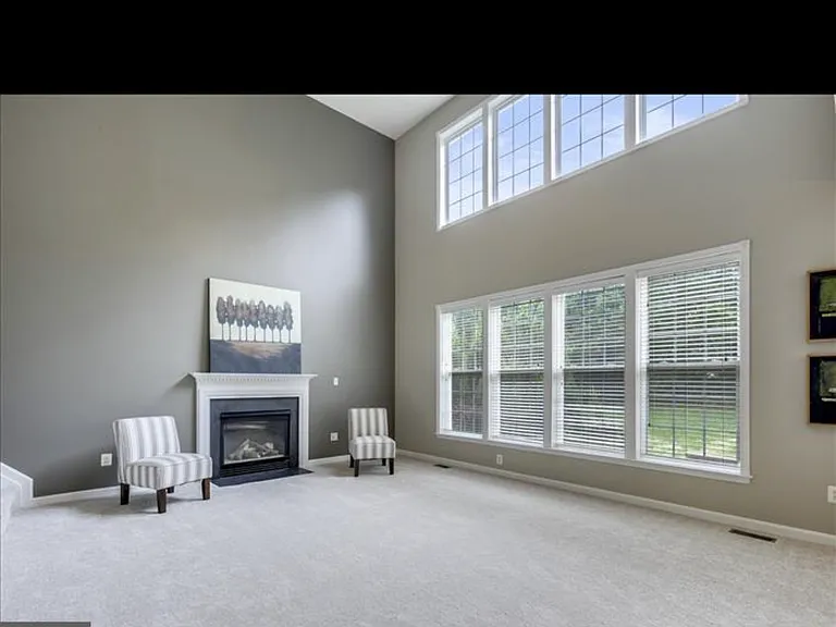 21359 Gentle Heights Ct — Photo 5