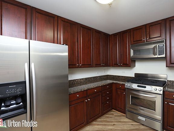 4th image of 420 E Waterside Dr Unit 1602