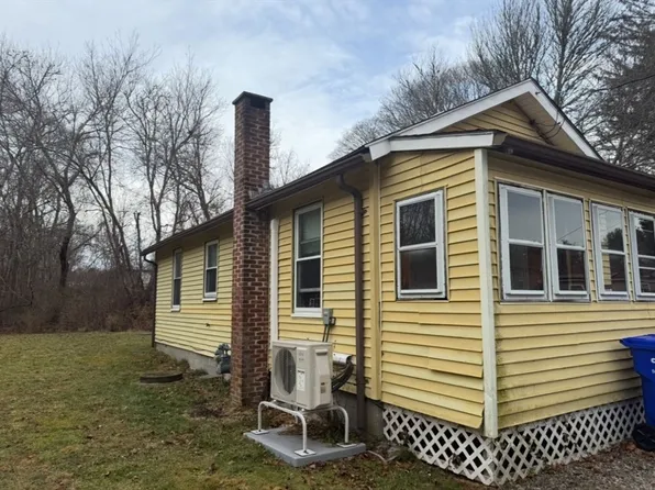 13 3rd Ave, Westport, MA 02790