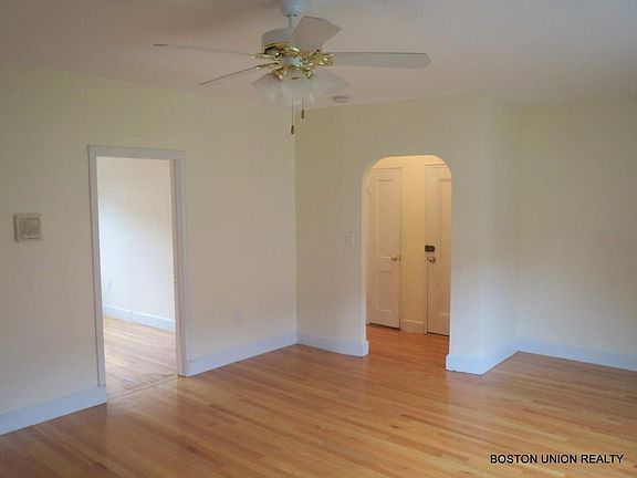 3rd image of 128 Longwood Ave APT 1