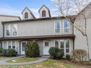 78 Villa Dr, Peekskill, NY 10566
