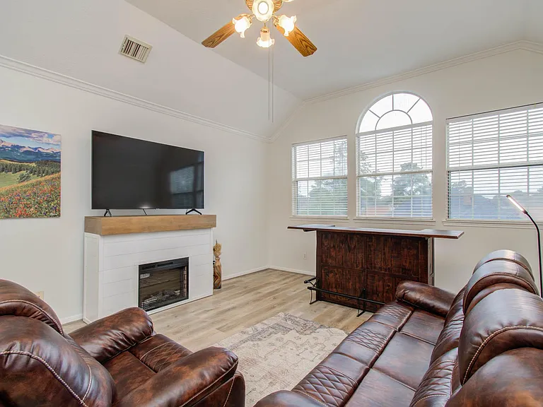 15627 Twisting Springs Dr — Photo 28