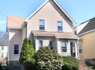 100 Grove St, Melrose, MA 02176