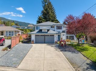 212 Cowichan Ave E, Lake Cowichan, BC V0R 2G0