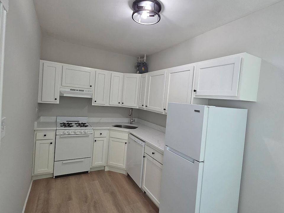 1st image of 110 Brainerd Rd APT 15