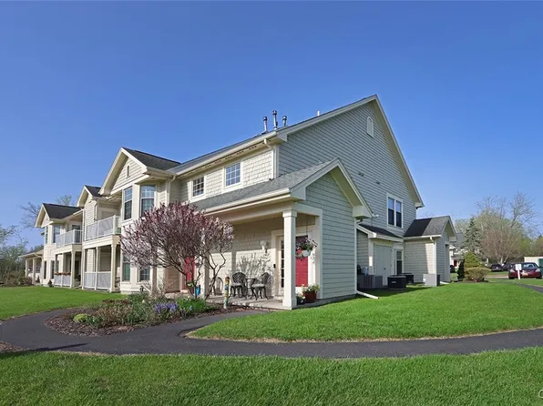 2408 Pipers Ct, Baldwinsville, NY 13027