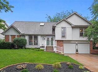 11391 King St, Overland Park, KS 66210