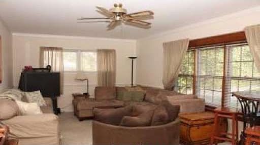 4th image of 9203 Philmont Dr