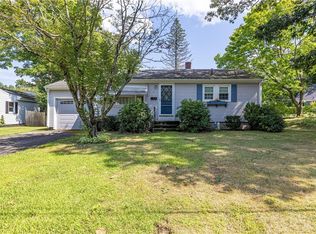 16 Joyce Ann Dr, Smithfield, RI 02917