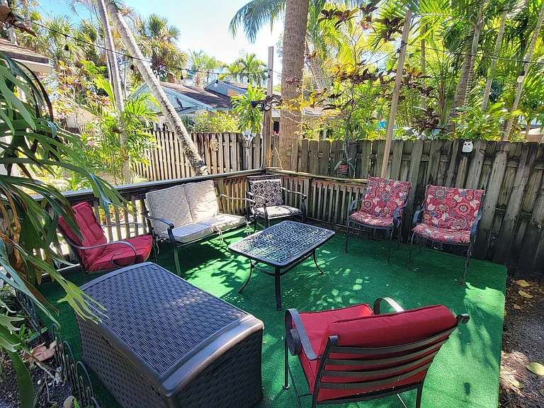 618 SW 14th Ter #2 — Photo 9