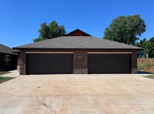 7521 Redbud Villas Ct, Oklahoma City, OK 73169
