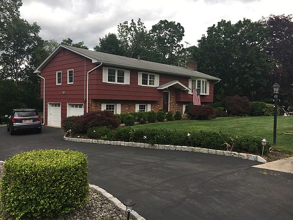 5th image of 44 Gottlieb Dr