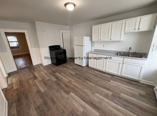 51 Wood Ave #1R, Woonsocket, RI 02895