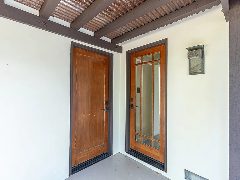 525 Keyes Ave — Photo 37