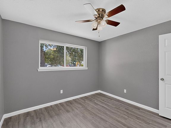 4th image of 200 Opal St